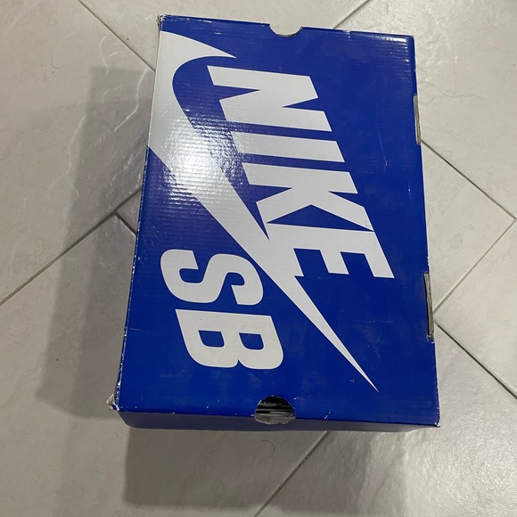 Nike Dunk High Pro SB Sport Red Metallic Platinum | Size 9 | Style 305050-601 - Picture 5 of 9